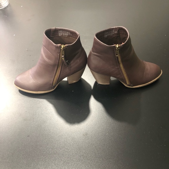 Brown booties - Picture 3 of 5